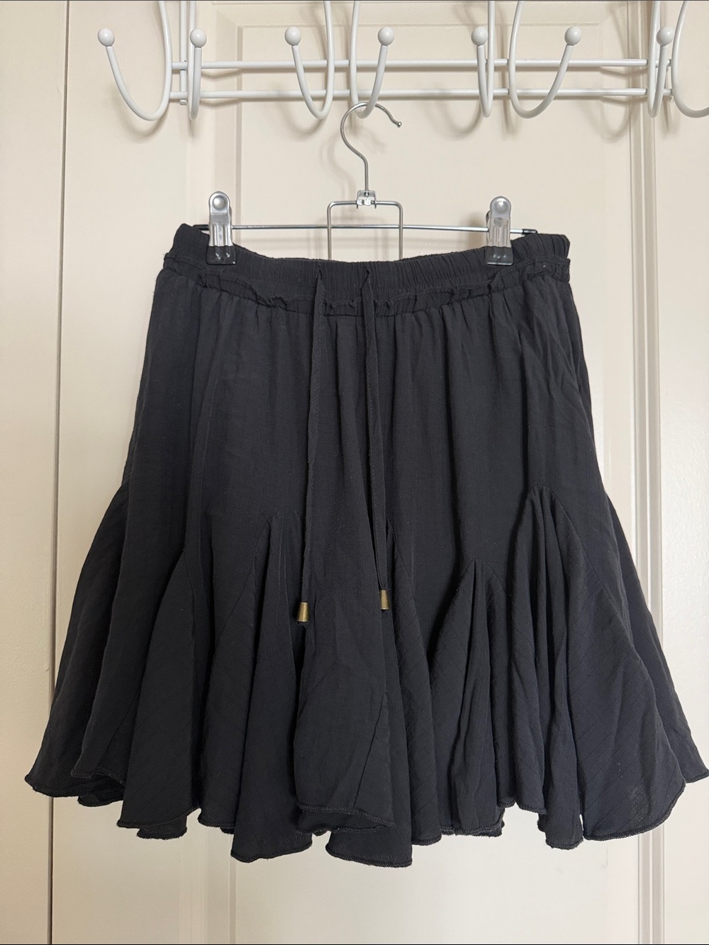 Women's Black Flowy Skort